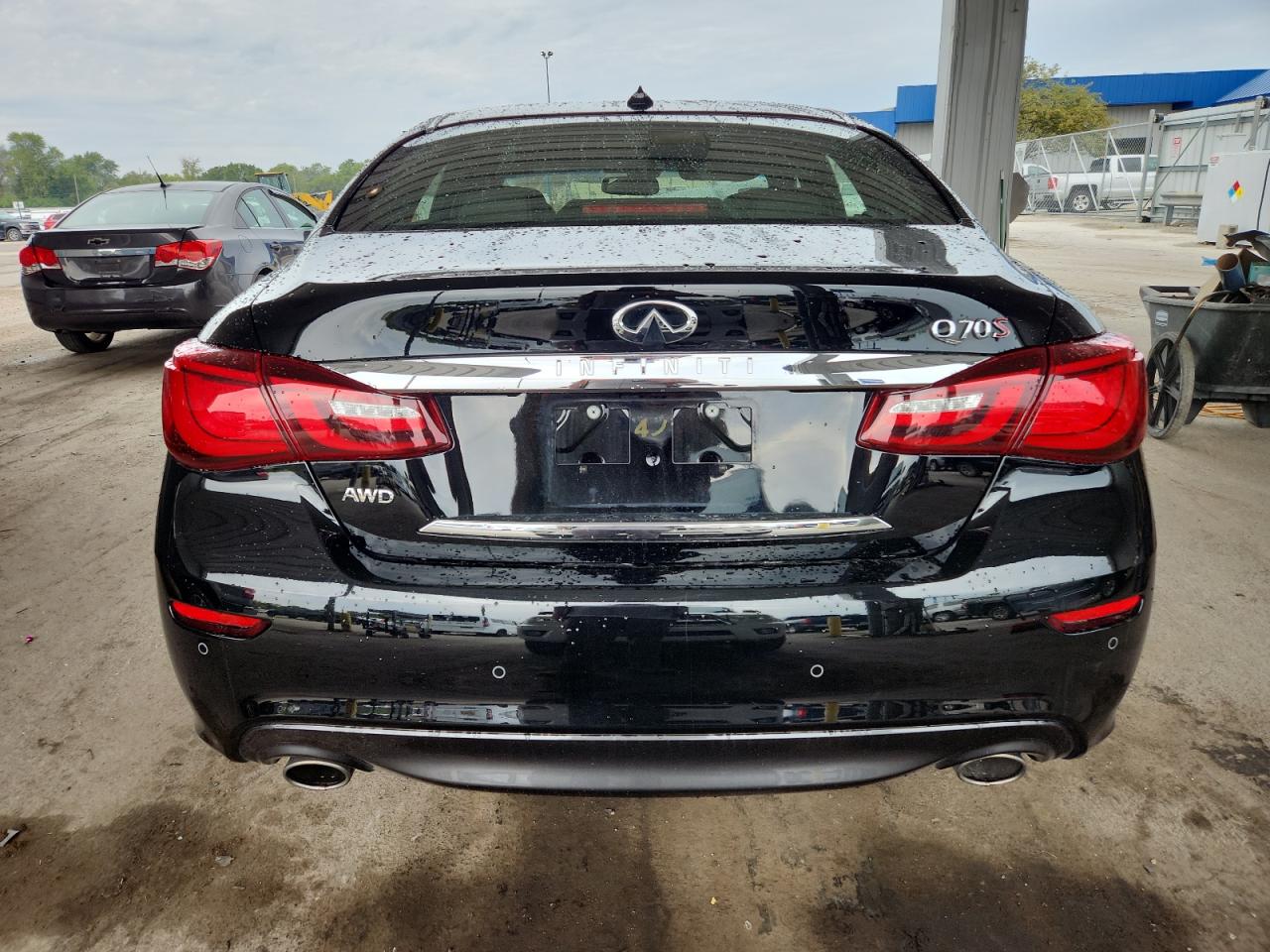 INFINITI Q70 3.7 LUXE
