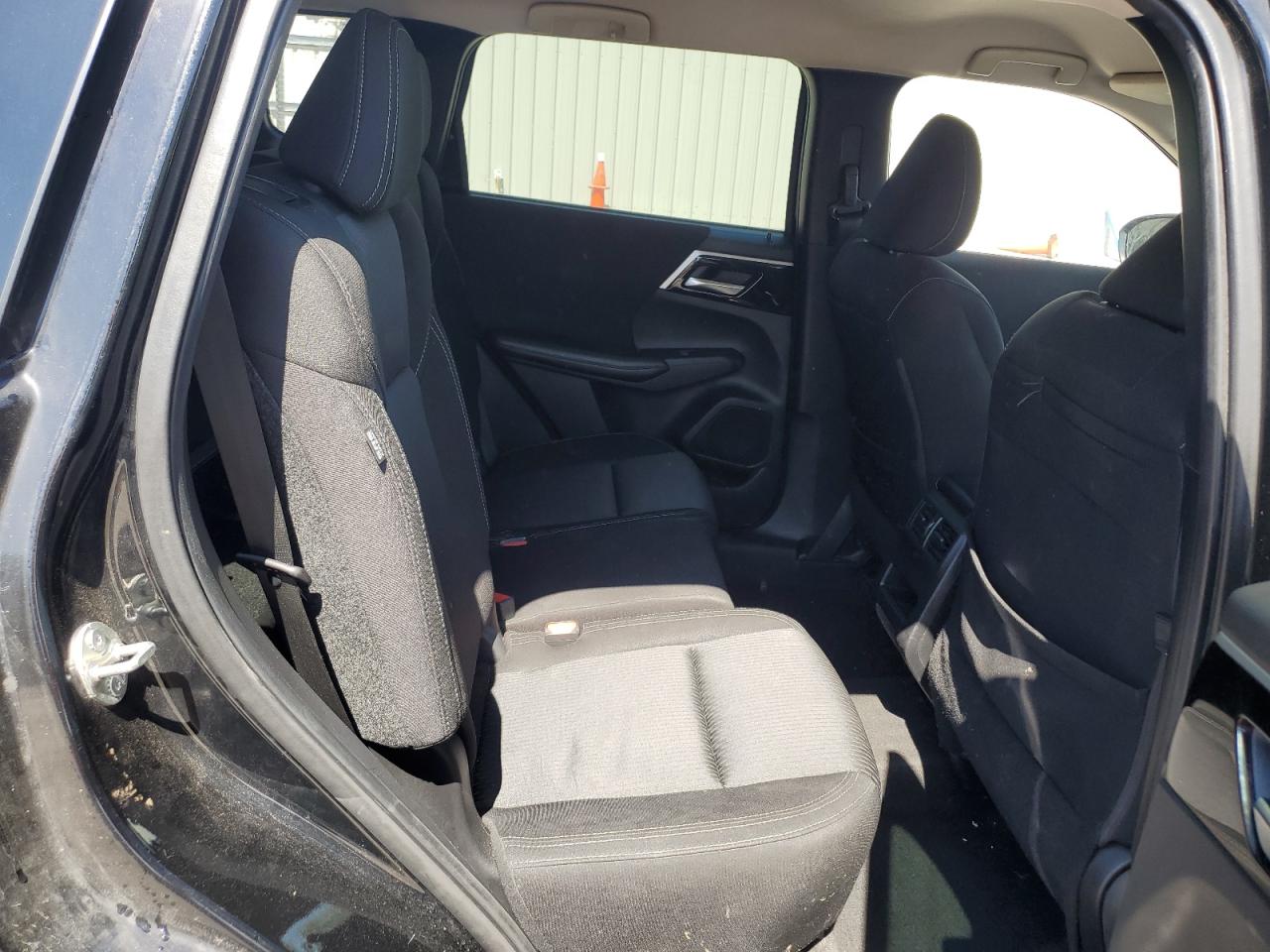 MITSUBISHI OUTLANDER ES