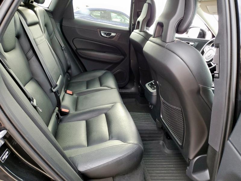 2018 VOLVO XC60 T6 LYVA22RL5JB101661