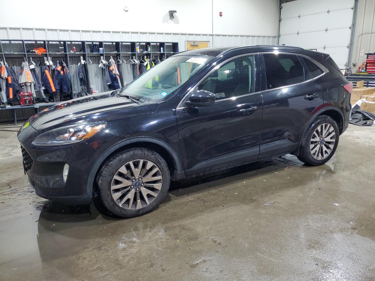 FORD ESCAPE TITANIUM