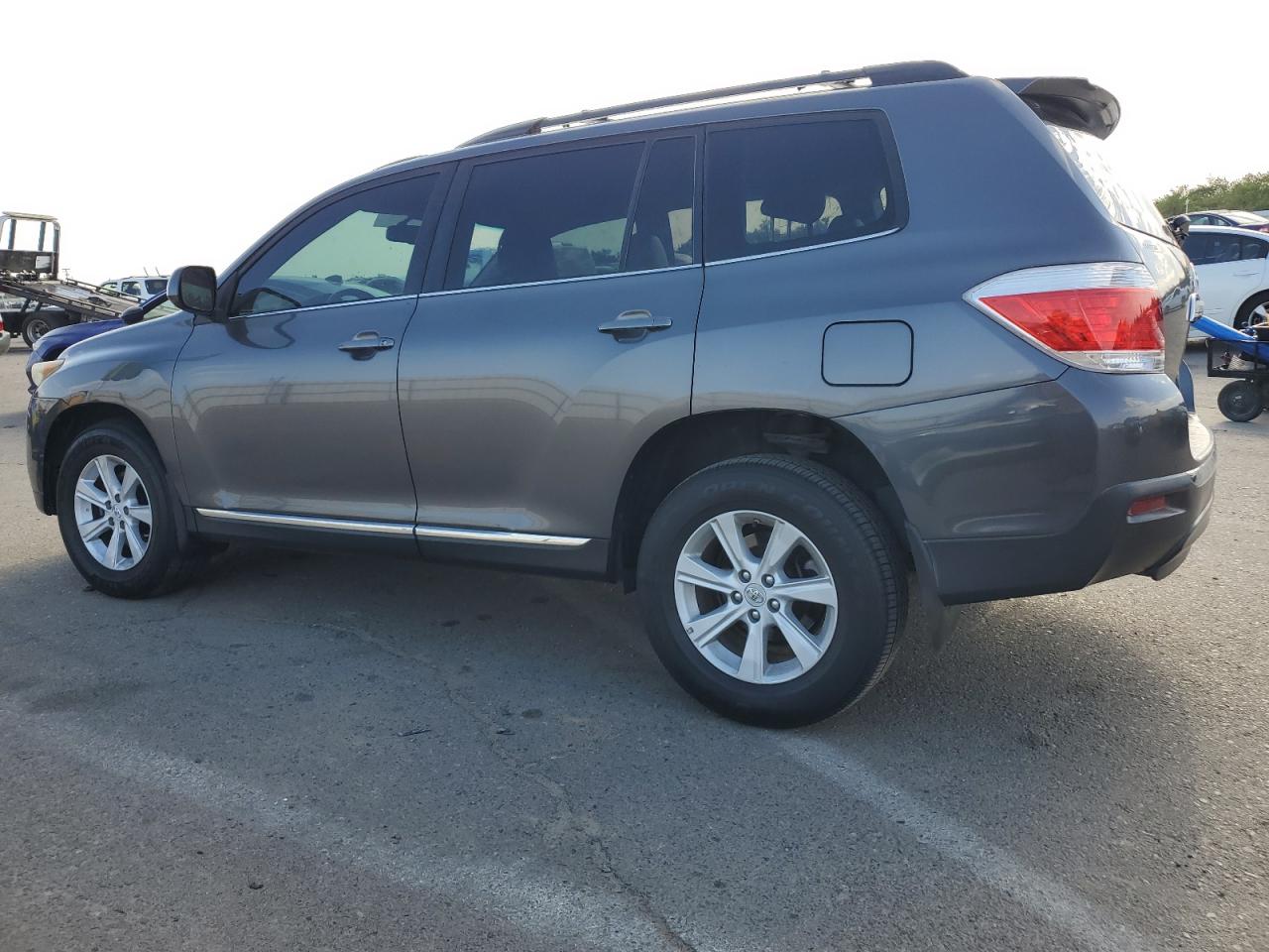 TOYOTA HIGHLANDER BASE