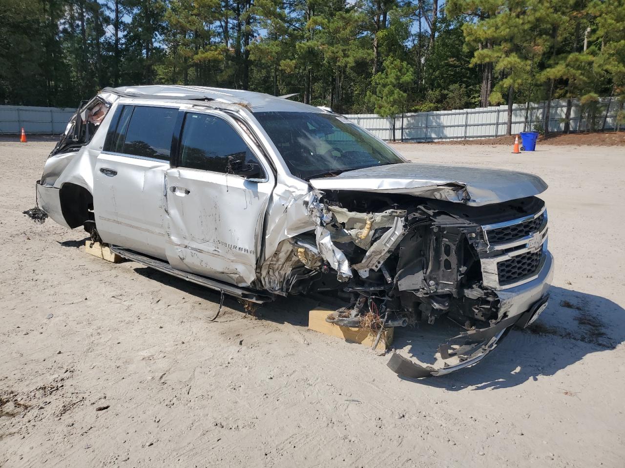 CHEVROLET SUBURBAN C1500 LT