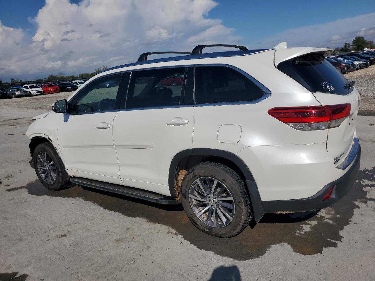 TOYOTA HIGHLANDER SE