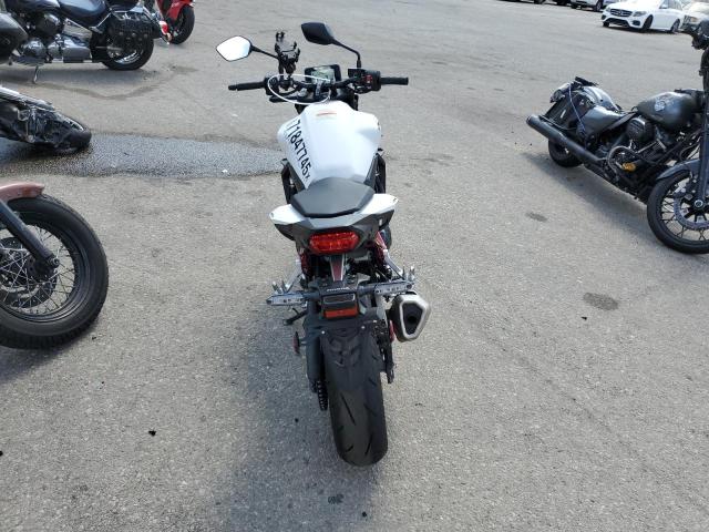 2025 HONDA CB750 A JH2RH2402SK001140
