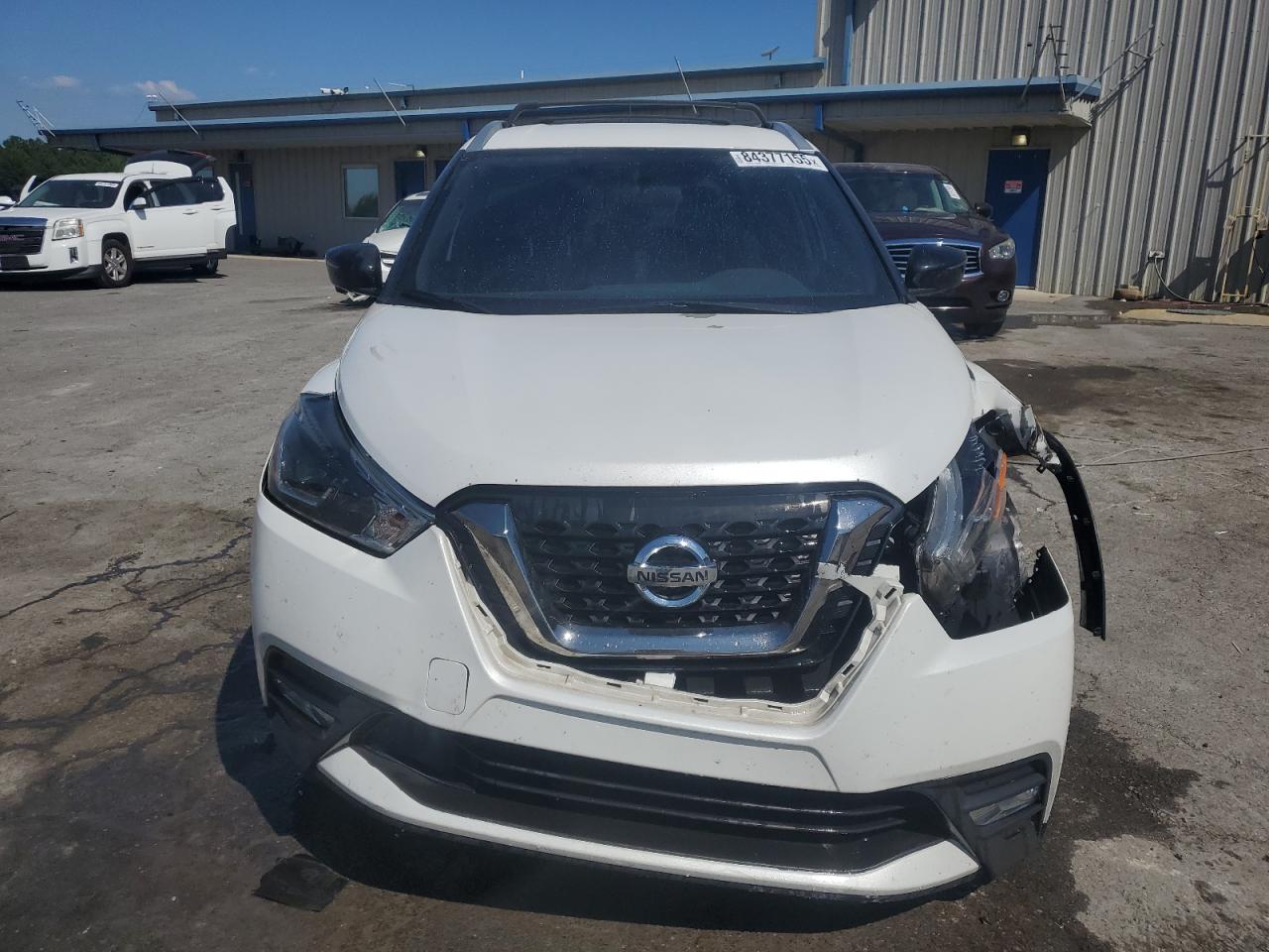 NISSAN KICKS S
