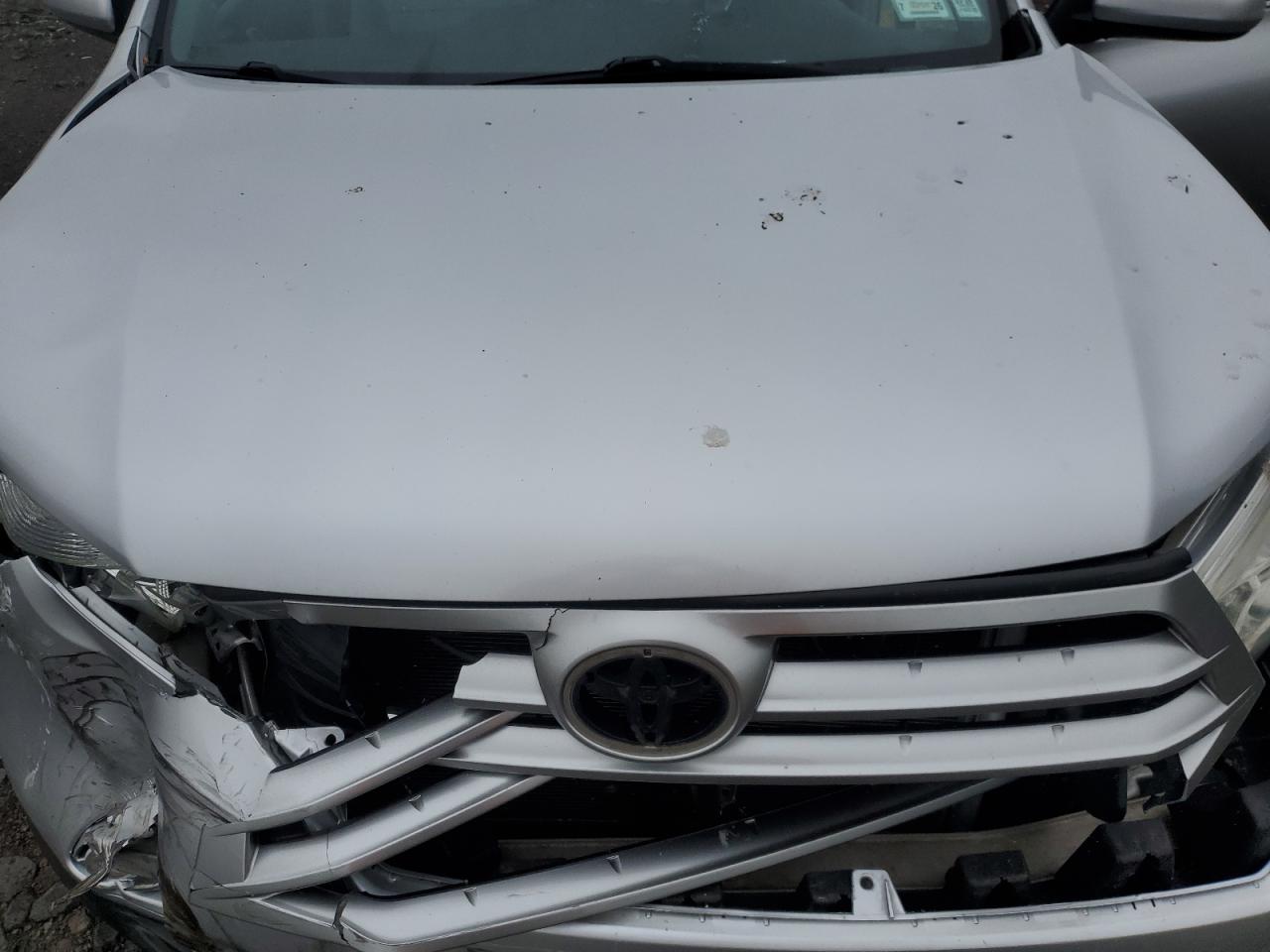 TOYOTA HIGHLANDER BASE