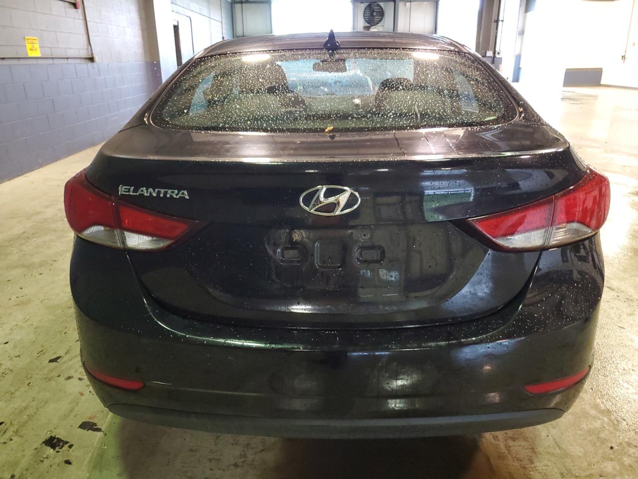 HYUNDAI ELANTRA SE