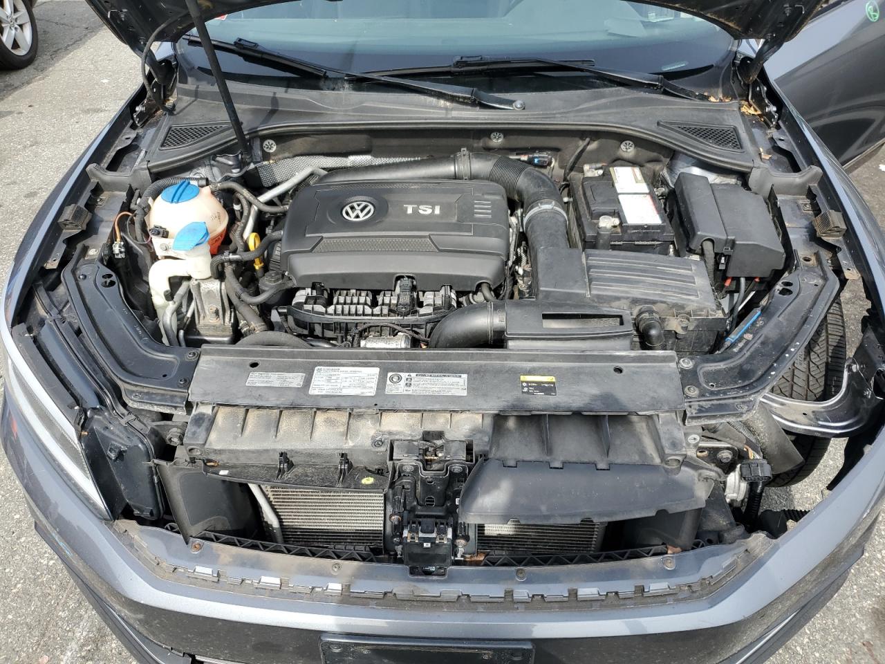 VOLKSWAGEN PASSAT SE