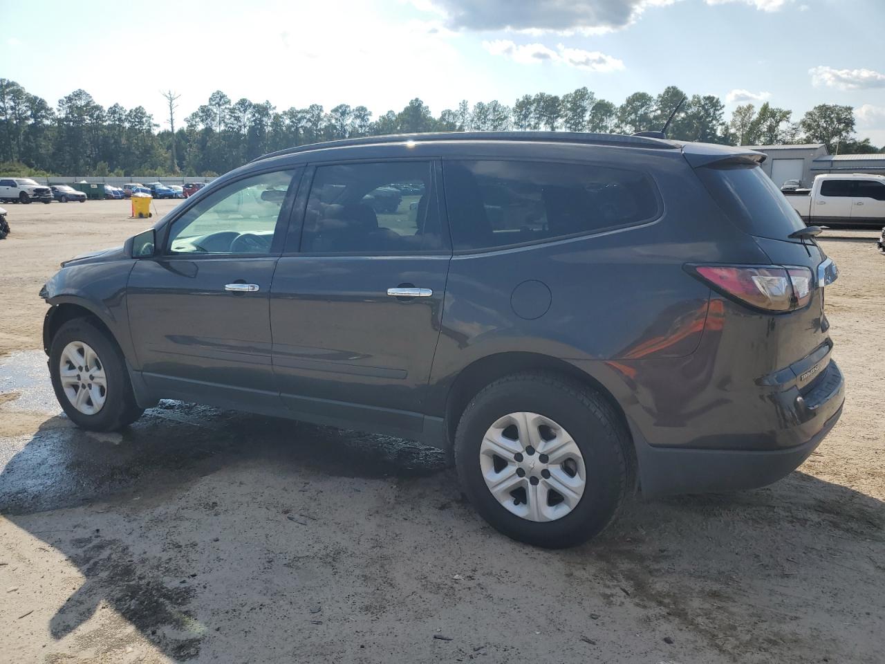 CHEVROLET TRAVERSE LS