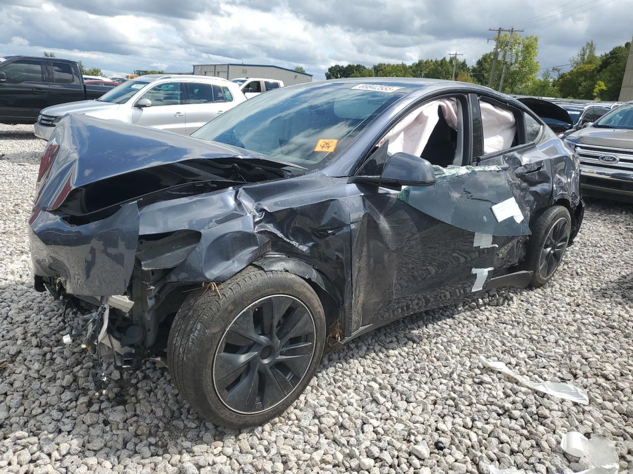 TESLA MODEL Y