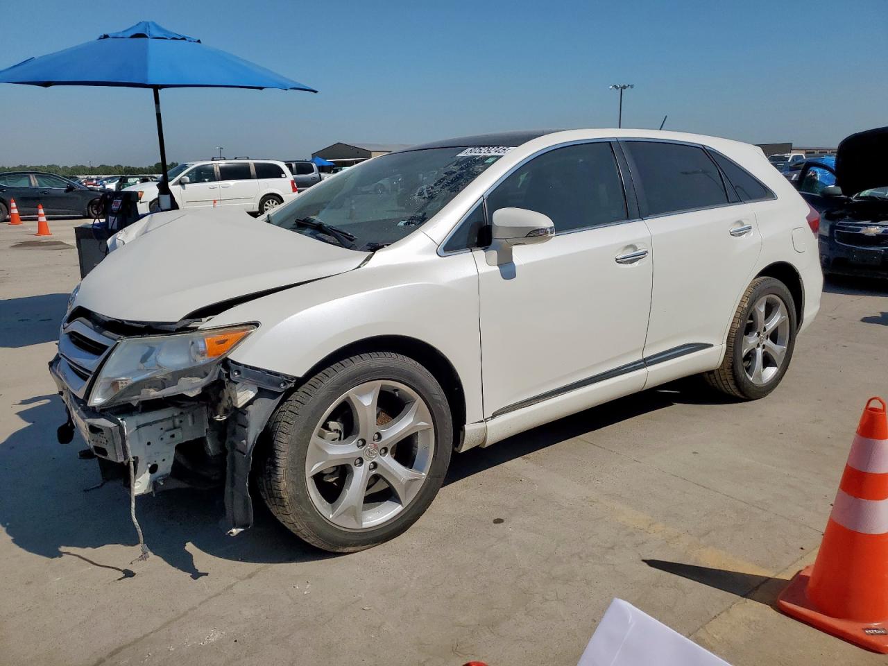 TOYOTA VENZA LE