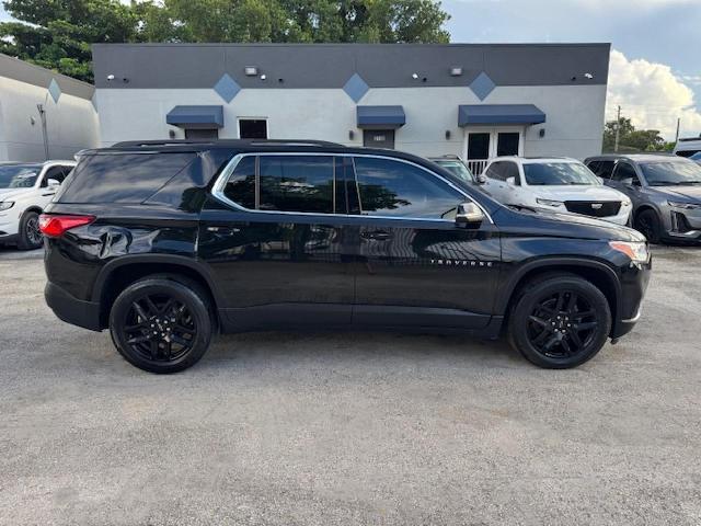 2021 CHEVROLET TRAVERSE LT 1GNERGKW7MJ168621