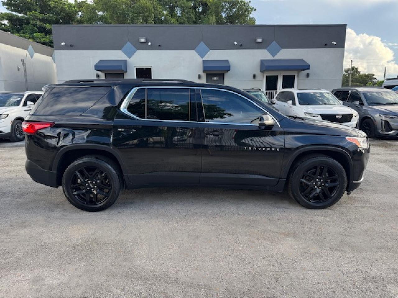 CHEVROLET TRAVERSE LT