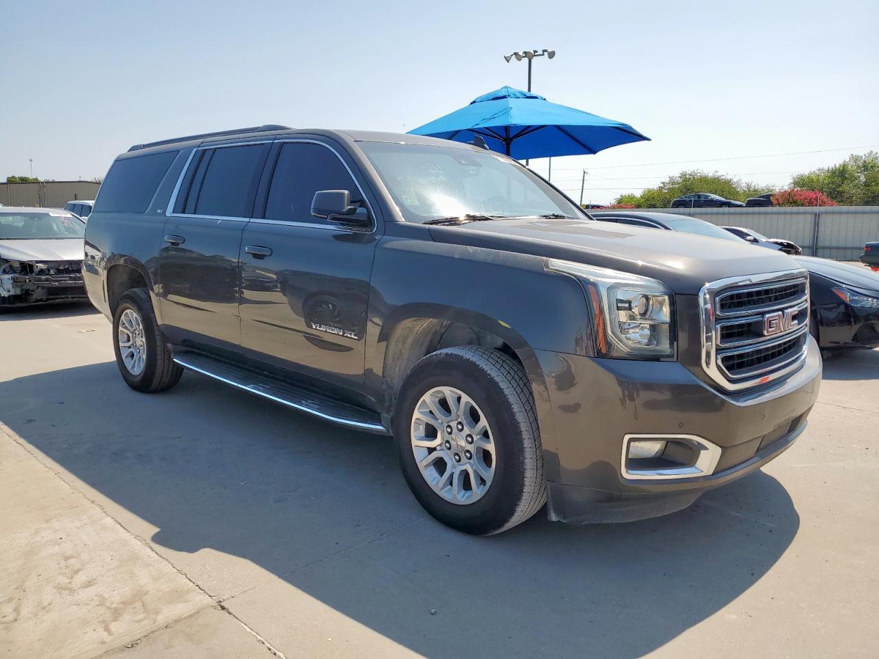 GMC YUKON K1500 SLT