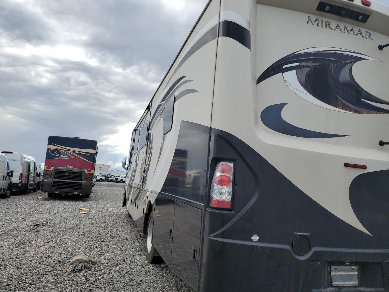 Lot #3264476406 2016 FORD F53