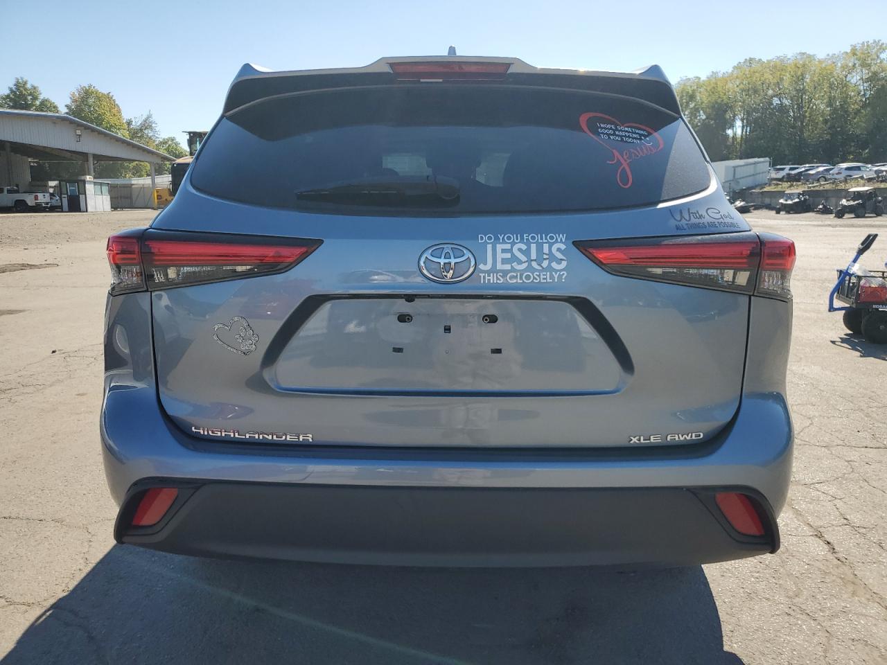 Lot #3319858206 2020 TOYOTA HIGHLANDER