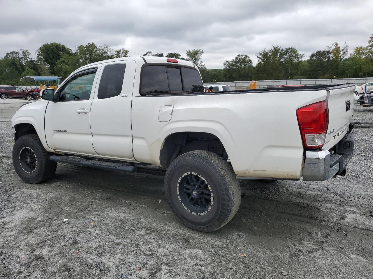TOYOTA TACOMA ACCESS CAB