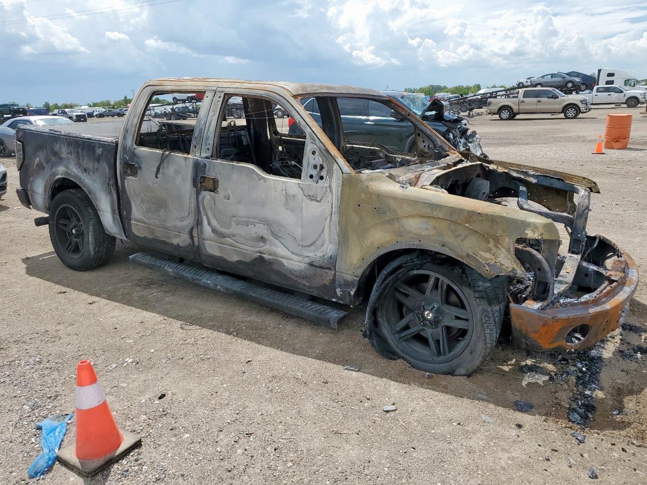 FORD F-150 SUPERCREW