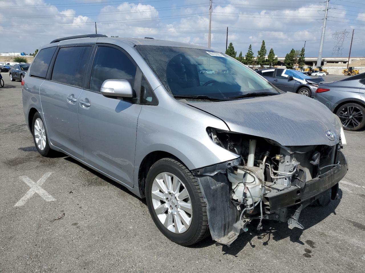 TOYOTA SIENNA XLE