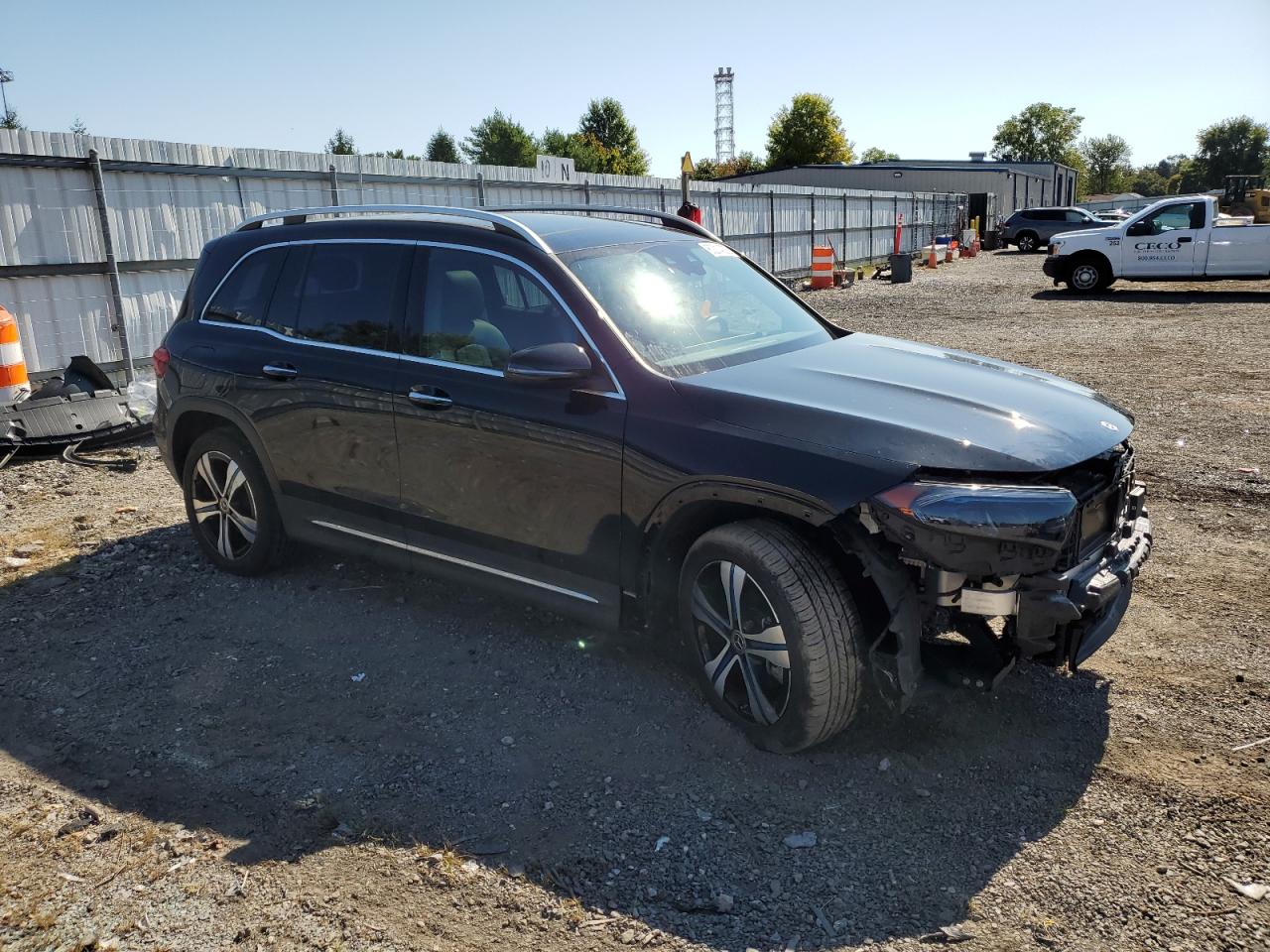 MERCEDES-BENZ EQB 300 4MATIC