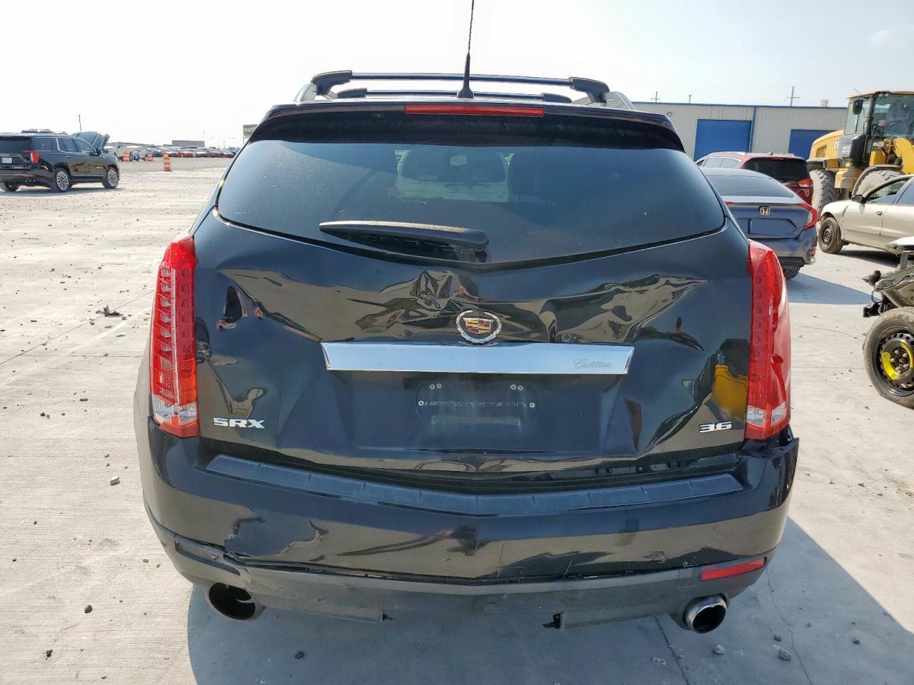 CADILLAC SRX
