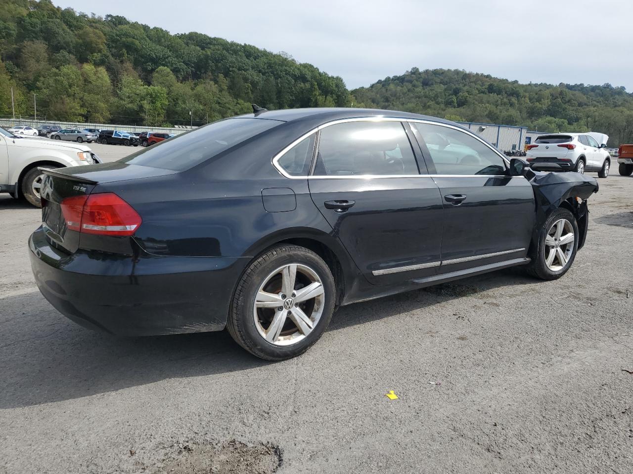 VOLKSWAGEN PASSAT SE