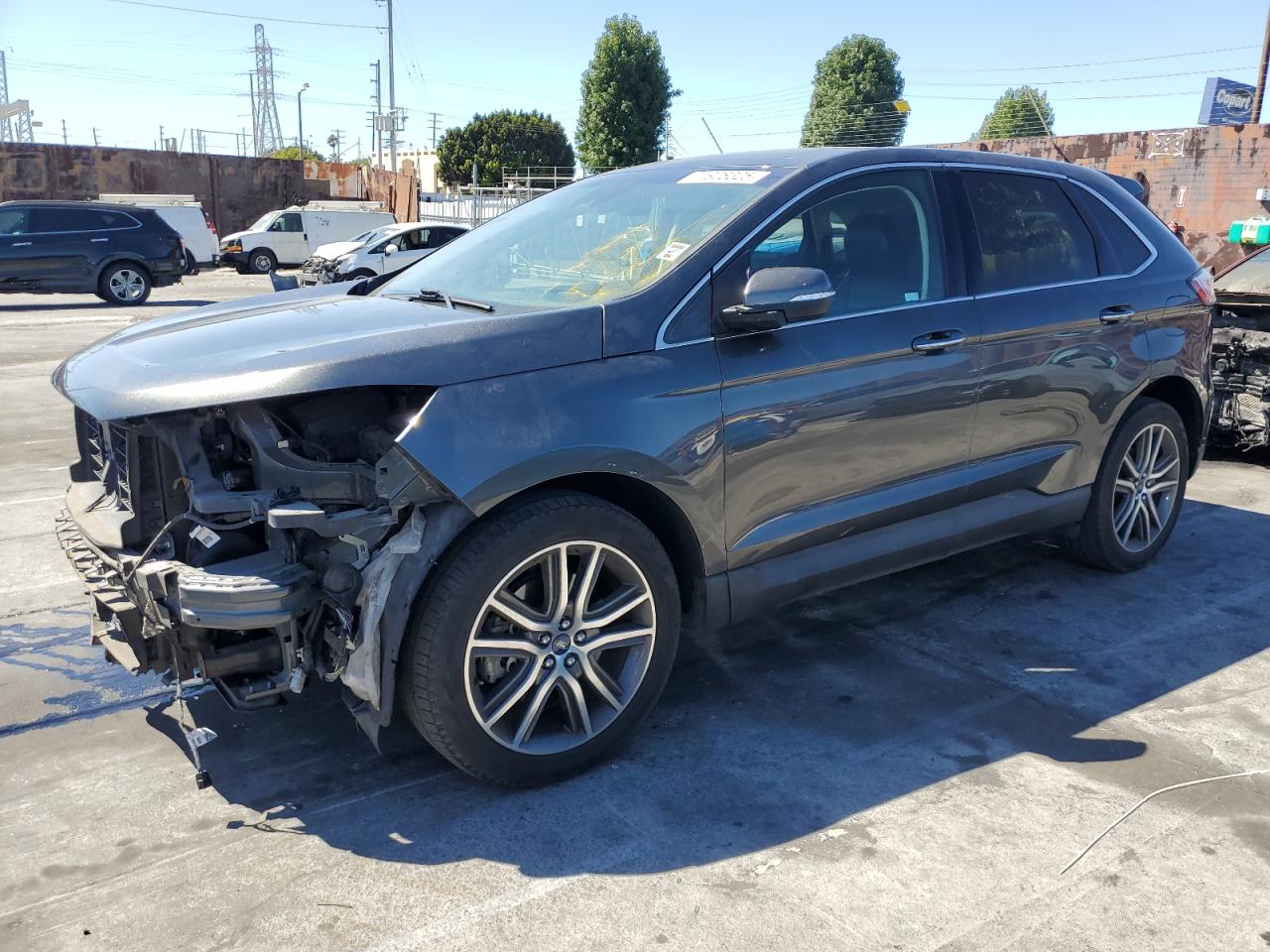 FORD EDGE TITANIUM