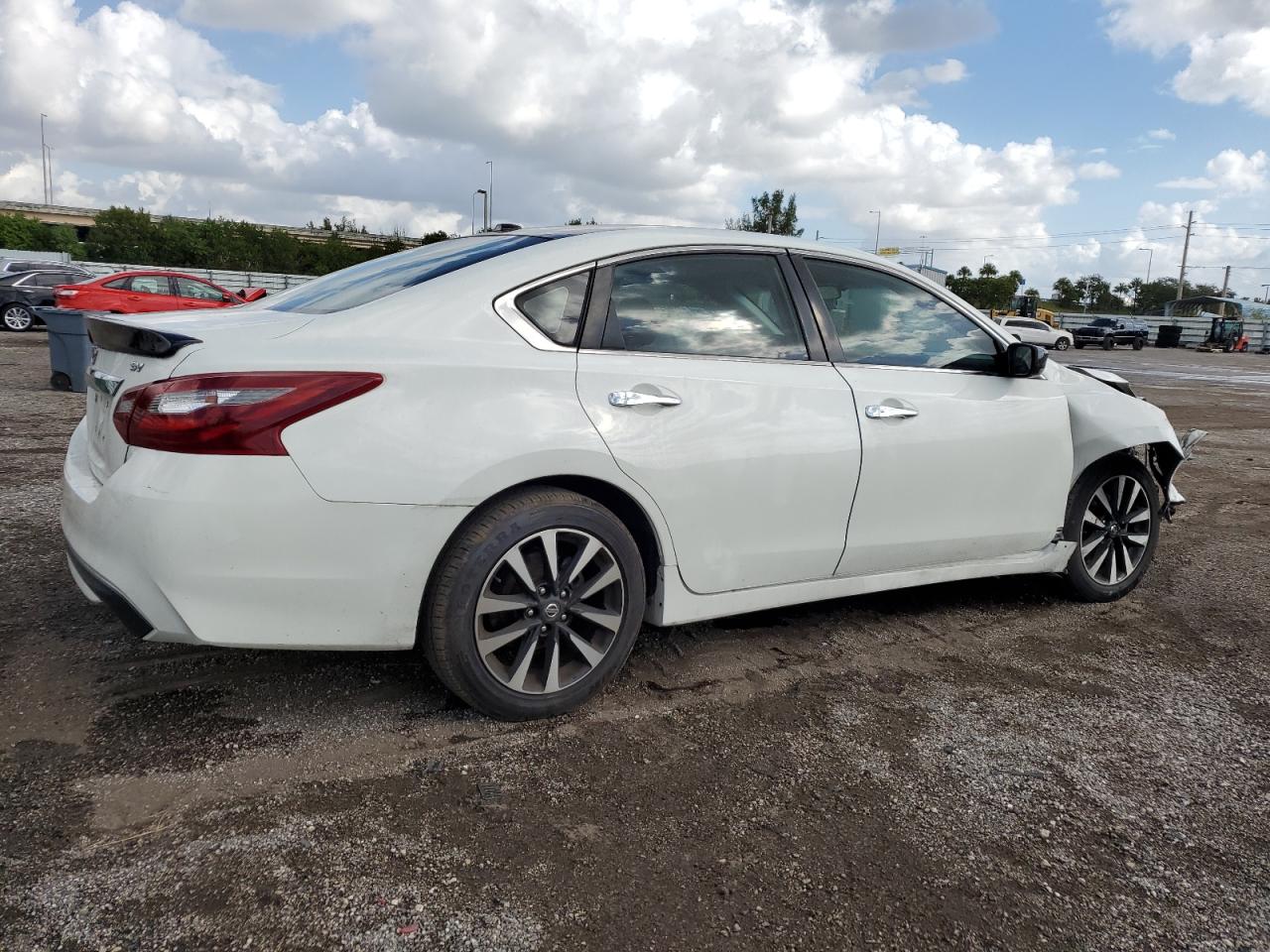 1N4AL3AP6JC212805 NISSAN ALTIMA 2018