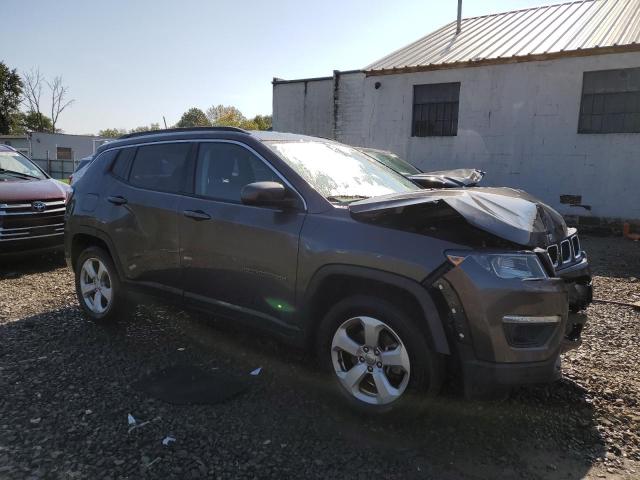 3C4NJCBBXJT293218 Jeep Compass Latitude