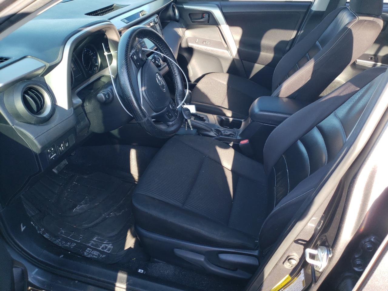 JTMZFREV9HJ702628 TOYOTA RAV4 2017