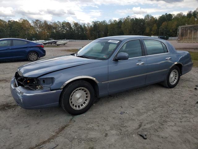 1999 Lincoln Town Car Executive