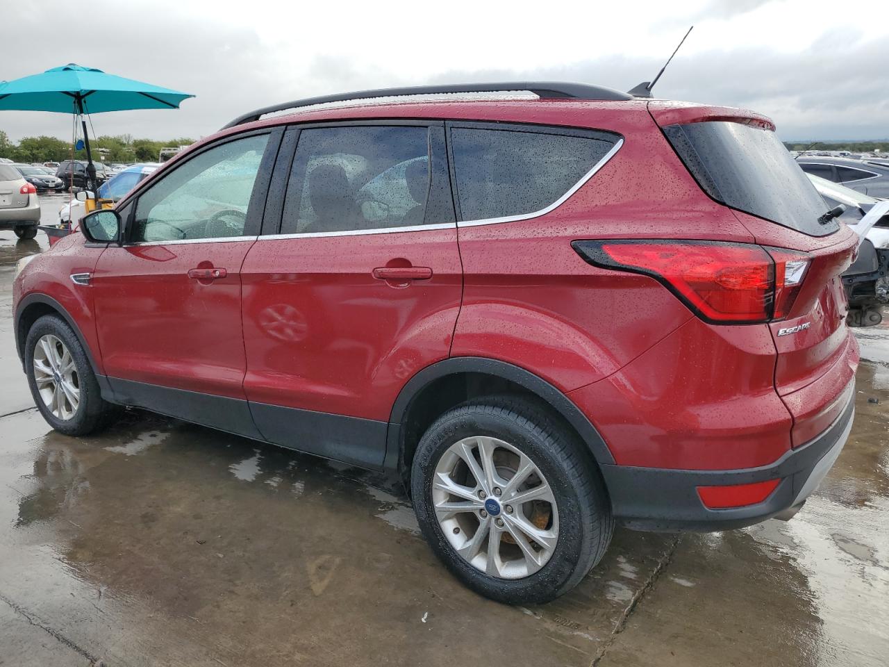 1FMCU9HD2KUA40438 FORD ESCAPE 2019