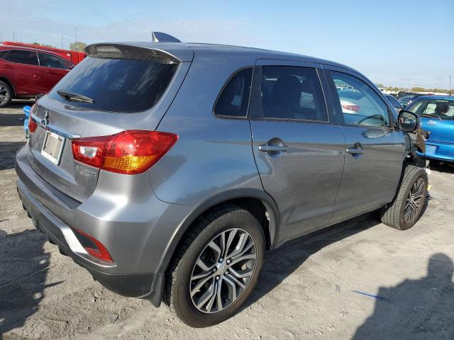  MITSUBISHI OUTLANDER 2018 Сріблястий