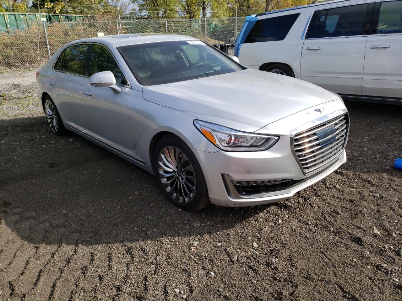 2018 Genesis G90 Premium vin: KMHG34JA3JU040227