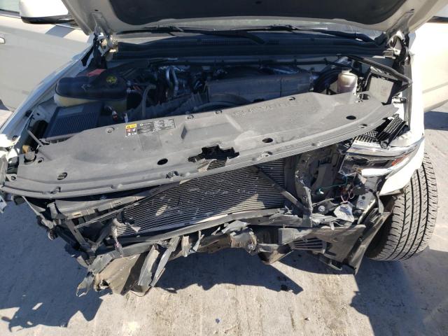 Паркетники CHEVROLET TAHOE 2015 Білий