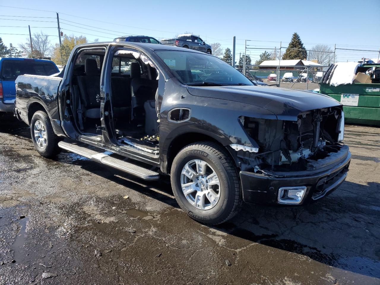 1N6AA1E54HN572230 NISSAN TITAN 2017