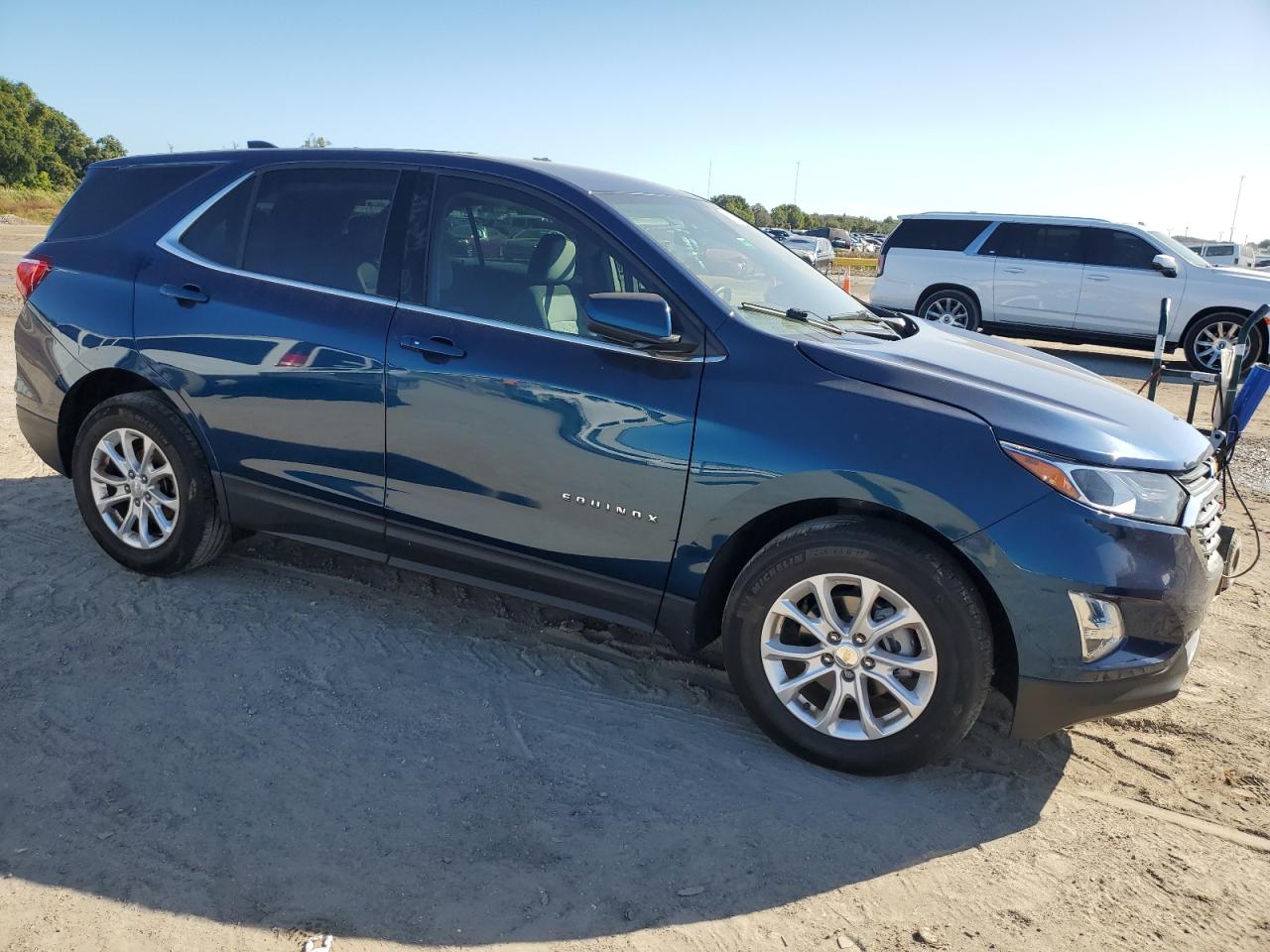 3GNAXKEV6LL329543 CHEVROLET EQUINOX 2020