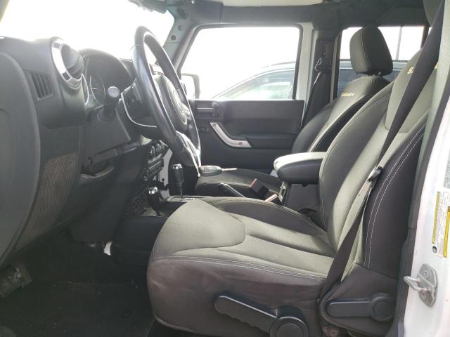 1C4BJWEG9FL687050 Jeep Wrangler Unlimited Sahara