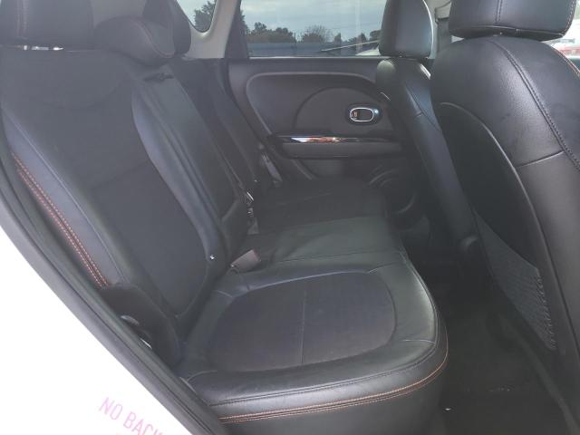KNDJX3AA8J7522473 KIA Soul !