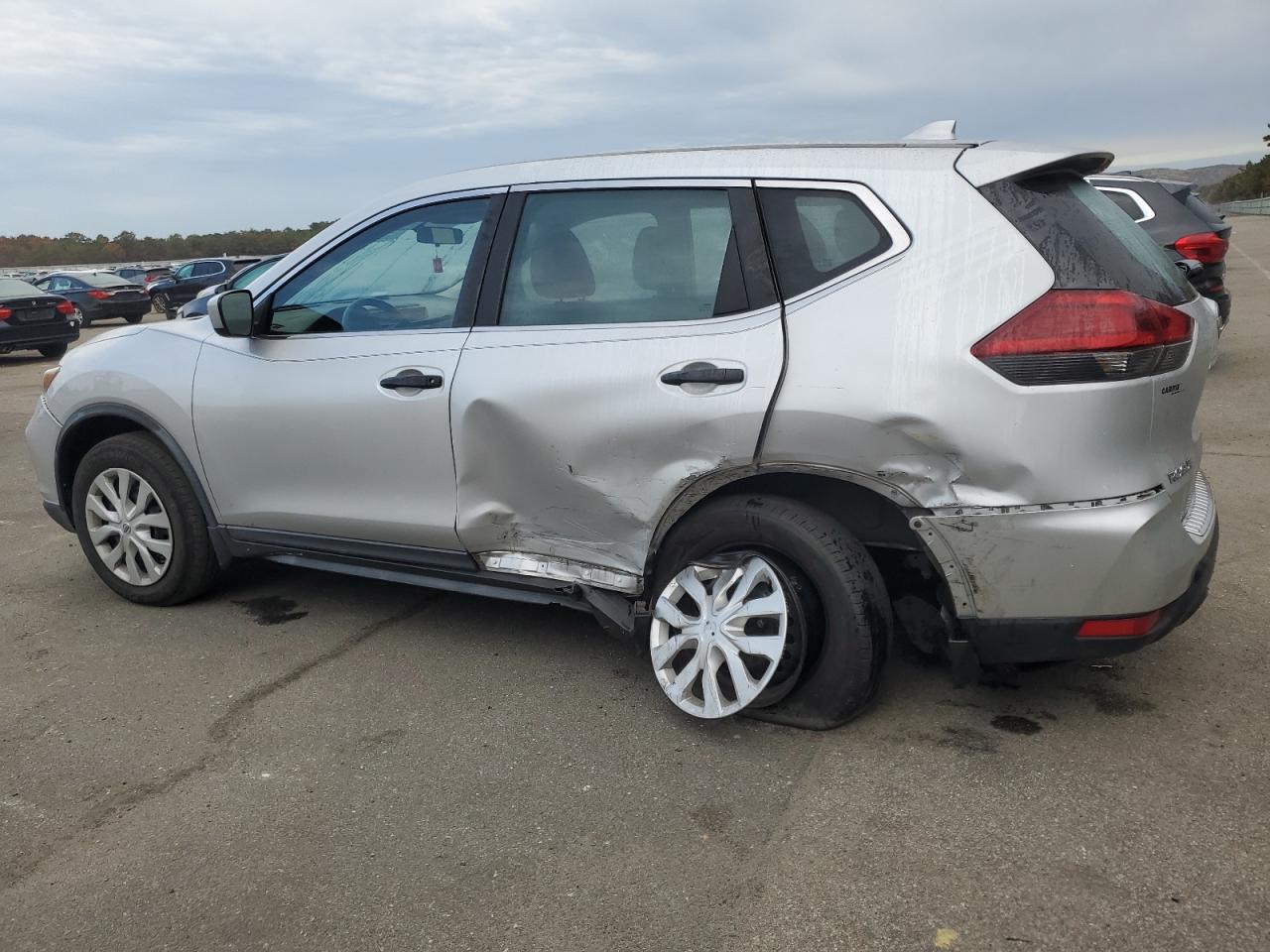 KNMAT2MVXJP570481 NISSAN ROGUE 2018