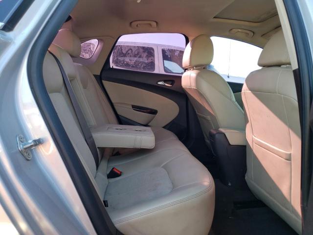 Седани BUICK VERANO 2017 Сріблястий