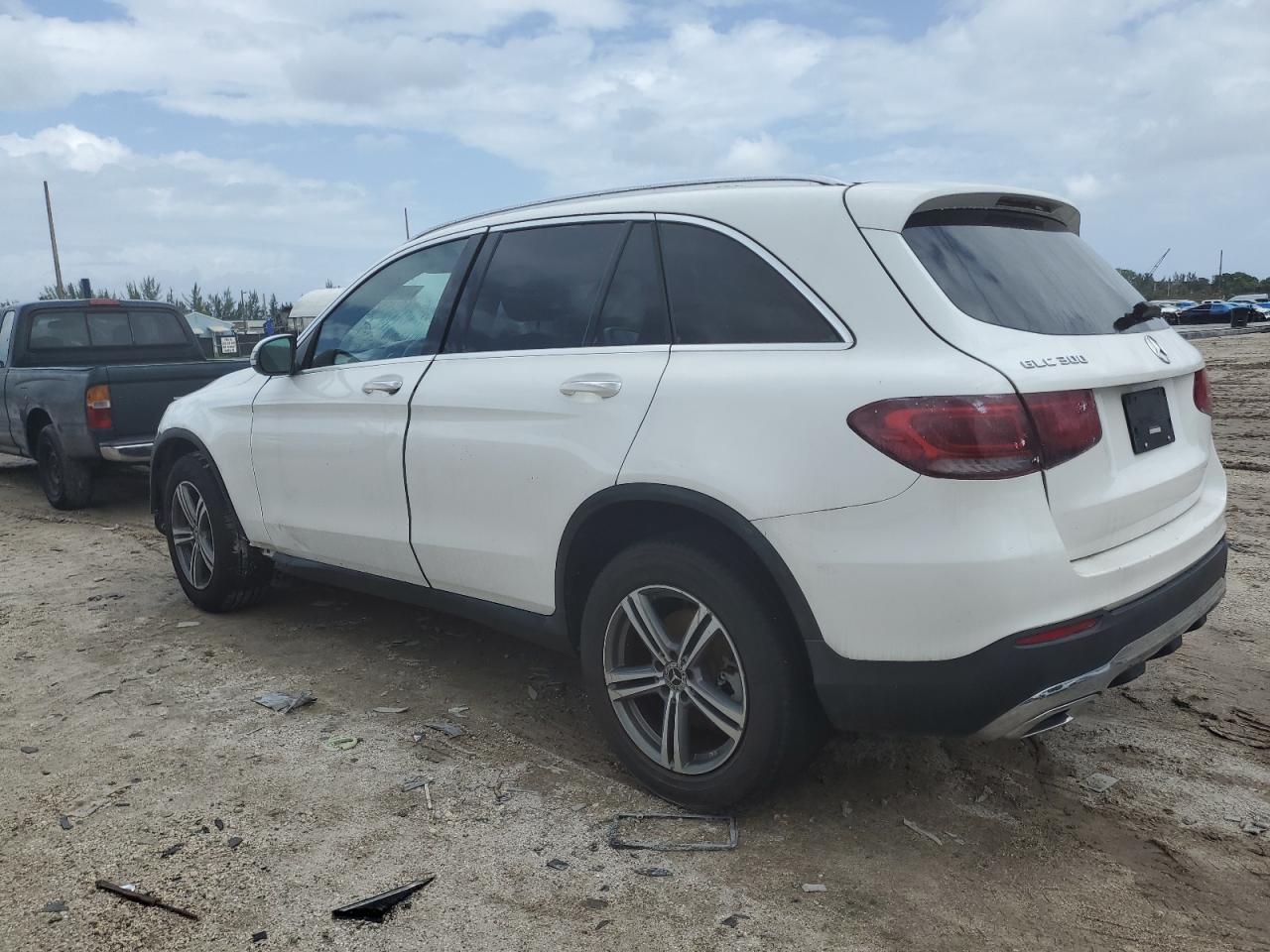 2020 Mercedes-Benz Glc 300 vin: WDC0G8DB8LF686967