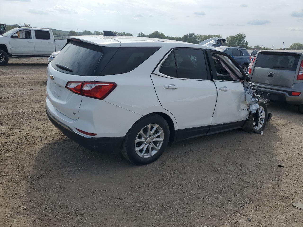 2GNAXJEV7J6128200 CHEVROLET EQUINOX 2018