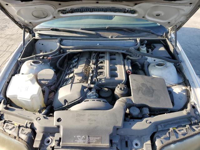 WBAAV33441FU80710 Auction: COPART Lot: 73635323 Location: CA - SUN VALLEY WBAAV33441FU80710 BMW 3 SERIES 2001 SILVER Photo 11