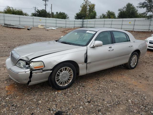 2006 Lincoln Town Car Signature Limited