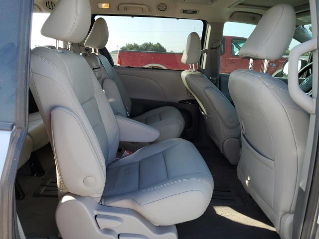 5TDYZ3DC4JS921862 Toyota SIENNA XLE