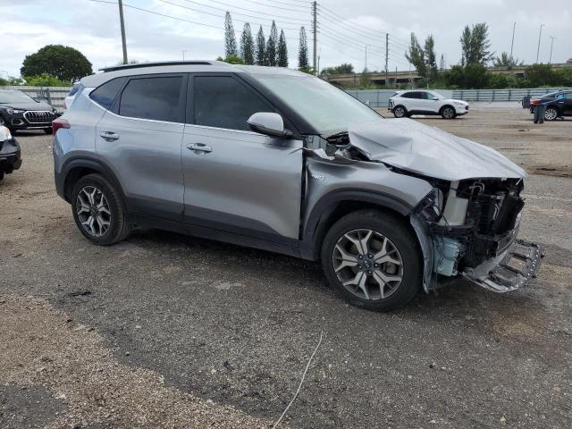 KNDERCAA7M7104938 KIA SELTOS EX