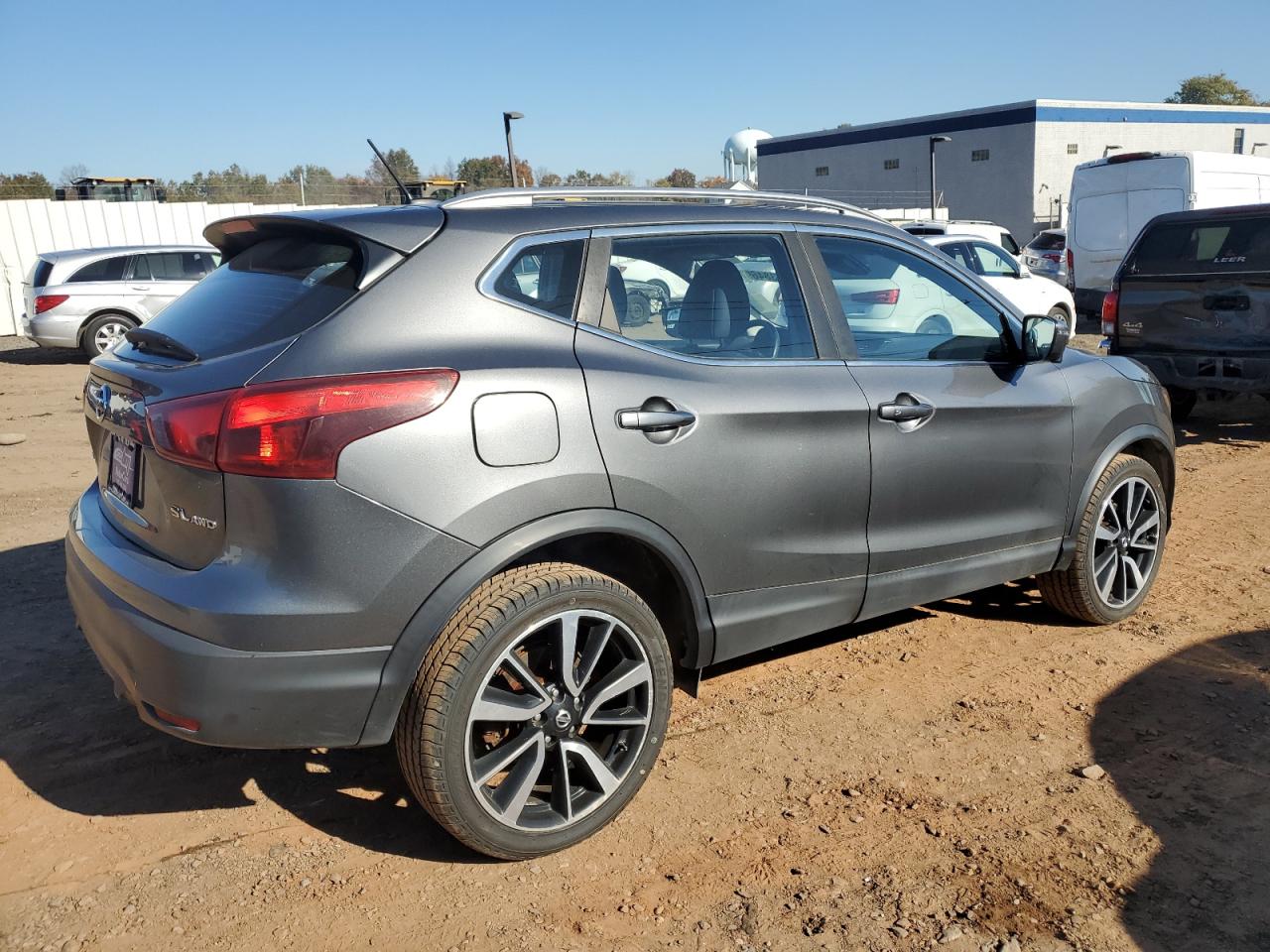 JN1BJ1CR2HW106614 NISSAN ROGUE 2017