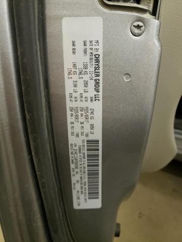 2015 CHRYSLER TOWN & COU - 2C4RC1CG0FR582905