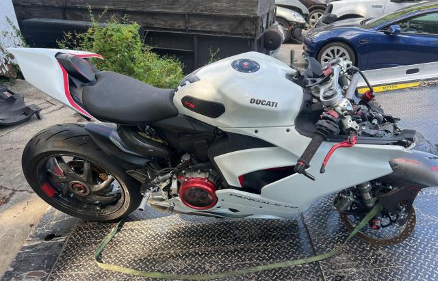 2023 DUCATI PANIGALE V ZDMHAATW8PB009599